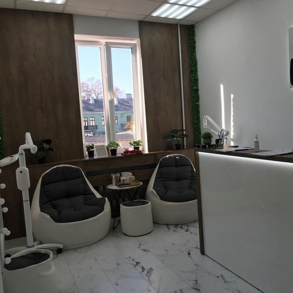 Продаётся студия отбеливания зубов Smile Bar в Бресте